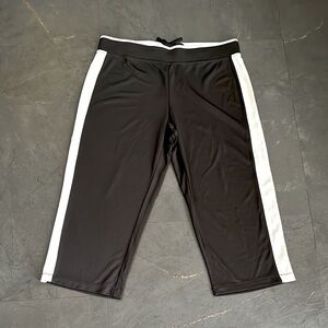 Made For Life Quick Dry Capri Pant Women’s Large Black/White